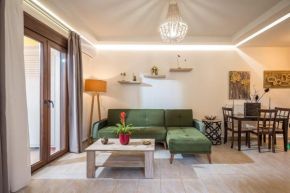 Agora 5 streets apartment